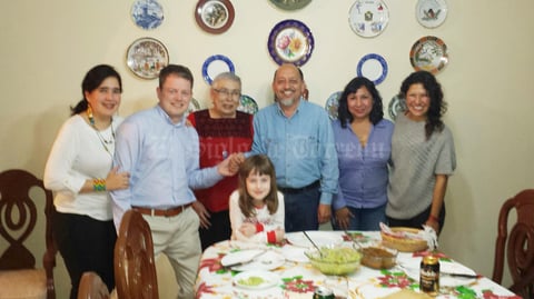 07012017 GRATA CONVIVENCIA.  En familia.