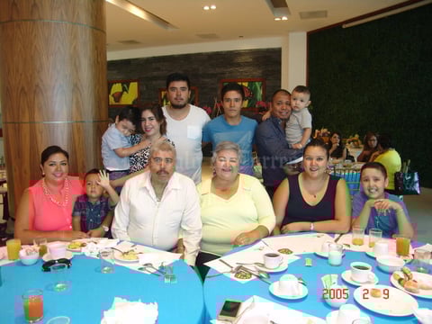 08012017 En familia.