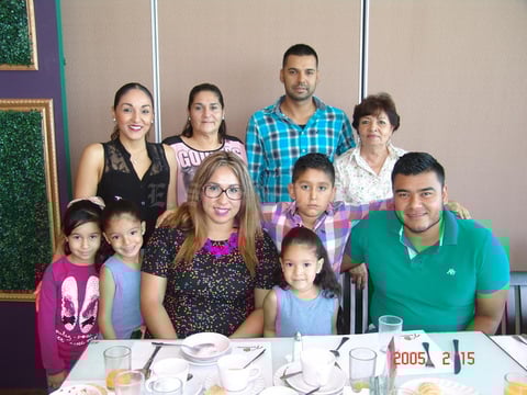 08012017 En la celebración de cumpleaños de María Estefani con las Familias Cortina García, Cortina Magaña y Cortina Hernández.