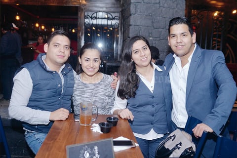 08012017 Sigifredo, Dorali, Rosy y Billy.
