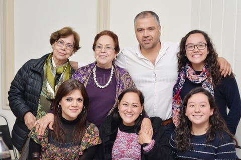 10012017 Dora Elia, María del Carmen, Mario, Yanalte, Dulce, Mayet y Luisa.
