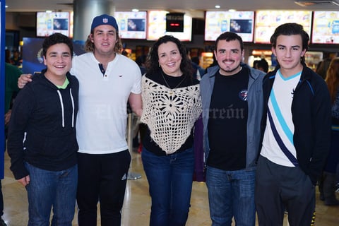 11012017 Diego, Carlos, Cherry, Esteban y Santiago.