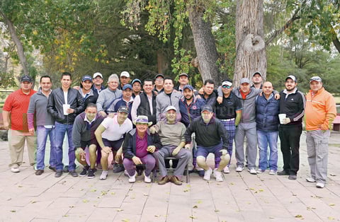 13012017 ENTRE AMIGOS.   Amigos del golf de los sábados, disfrutaron de su reunión anual.