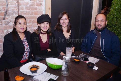 14012017 Ana, Paty, Cristy y Franz.