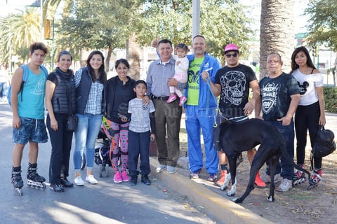 15012017 EN PASEO COLóN.  Familia Ortega.