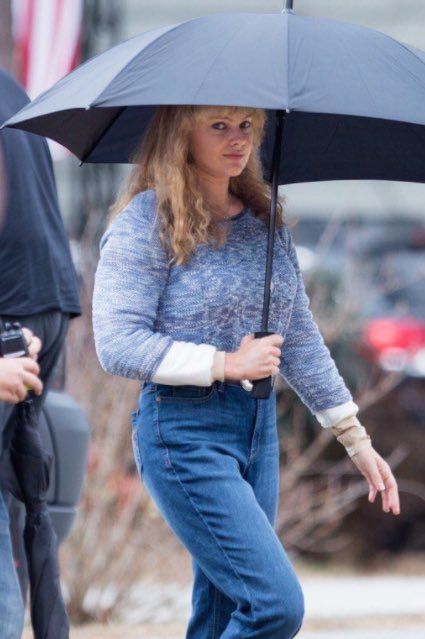 Margot Robbie cambió su apariencia física haciendo un retroceso en los 90. Dará vida a la ex campeona de patinaje Tonya Harding.
