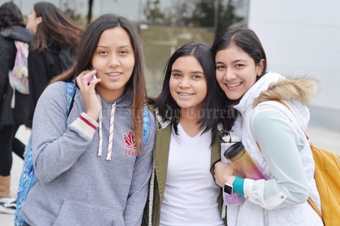 20012017 Ana Cris, Nadia y Ana Pau.