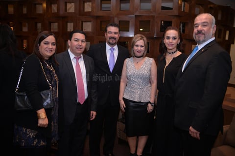 Canela, Daniel, Julio, Magaly, Angélica y José Antonio