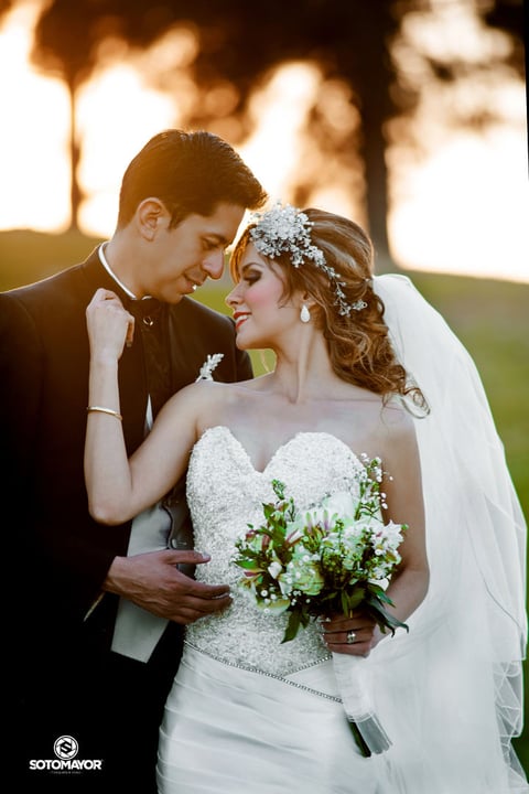 22012017 Francisco Javier López Villarreal y Laura Margarita Gutiérrez Fuentes declararon su amor ante el altar el 23 de diciembre pasado. - Erick Sotomayor Fotografía.