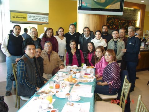 23012017 Personal docente de reconocido plantel educativo de la región.