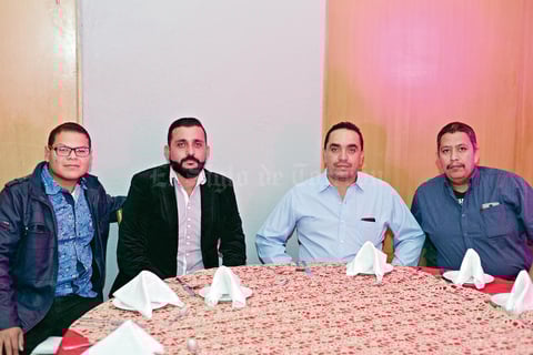 24012017 EN FESTEJO.  Gerardo, Israel, Javier y Carlos.