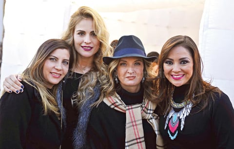 25012017 ASISTEN A FESTEJO.  Marce, Denis, Adriana y Maribel.
