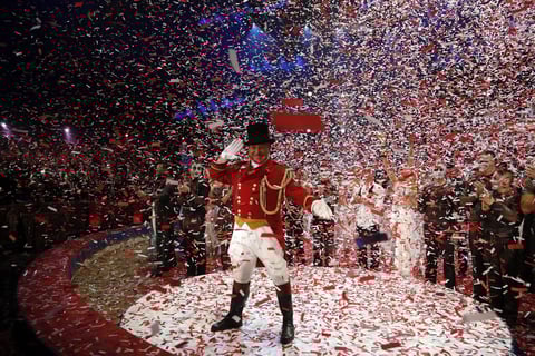 El maestro de ceremonias 'Petit Gougou' actúa durante la ceremonia de la edición 41 del Festival Internacional de Circo de Monte-Carlo.
