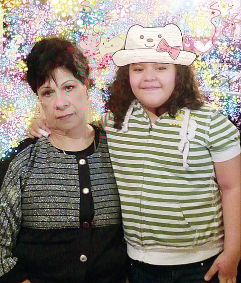 26012017 Caro de García Zugasti con su nieta, Allison.