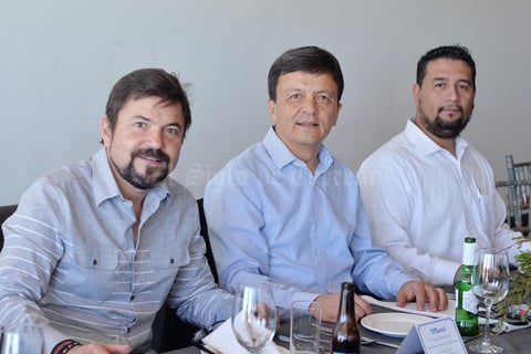 28012017 Moisés, Octavio y Daniel.