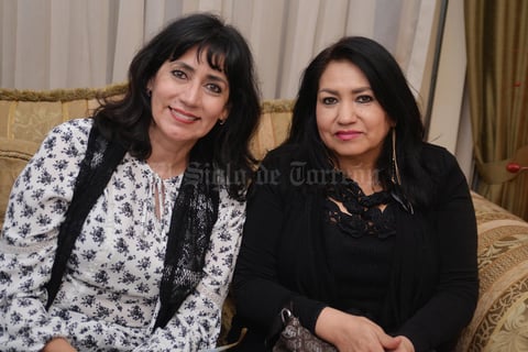 29012017 EN RECIENTE EVENTO.  Irma y Carolina.