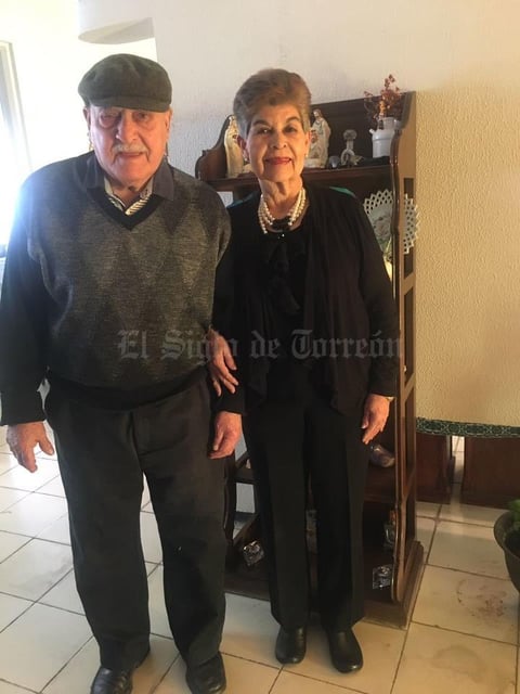 29012017 EN PASADO EVENTO SOCIAL.  Don Enrique y doña Alicia Yassin.