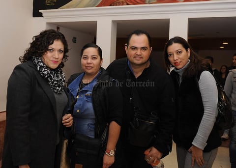 Jake, Laura, Ricardo y Alina