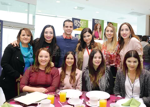 05022017 Valeria, Jennifer, Diana, Óscar Murra, Liz, Claudia, Ana, Maricarmen, Isela y Laura.