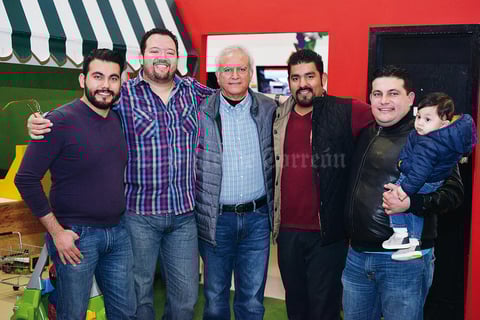 06022017 CONTENTOS.  Santiago, Javier, Gregorio, César, Sebastián y Josephat.