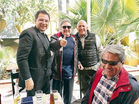 06022017 AMIGOS.  Isidro García, René Campos, Moy Camacho y Víctor Berna.