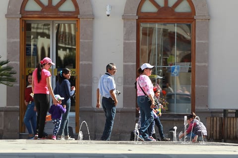 Ante el elevado tipo de cambio, la opción planteada es el consumo interno, incluyendo el turismo.