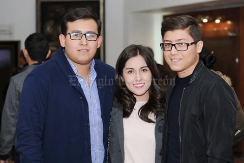 08022017 Óscar, Génesis y Diego.