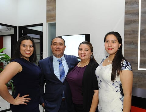 15022017 América, Omar, Inés y Karis.
