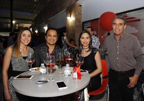 15022017 Marcela, Juan Carlos y Diana.