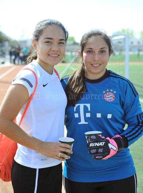 17022017 Ana Carolina y Ana Cristina.