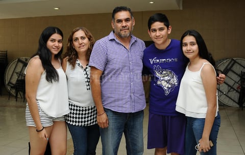 17022017 ENTREGA DE UNIFORMES VIKINGOS.  Familia Ortíz Fabián.