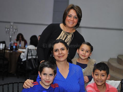 Gazi, Mónica, Pablo, Erika y Catalina