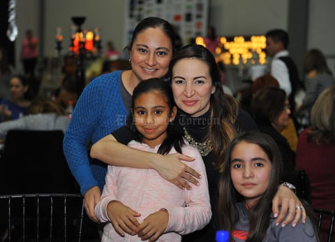 Miriam, Michelle, María Reneé y Victoria