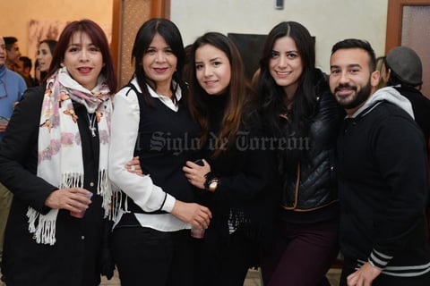 18022017 Patricia, Elizabeth, Cecilia, Paola y Carlos.