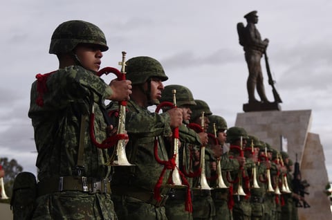 El 19 de febrero de 1913, el entonces presidente de México, Venustiano Carranza, decretó la creación del Ejército Constitucionalista, que posteriormente fue llamado Ejército Mexicano.