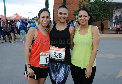 21022017 Diana, Denisse y Elena.