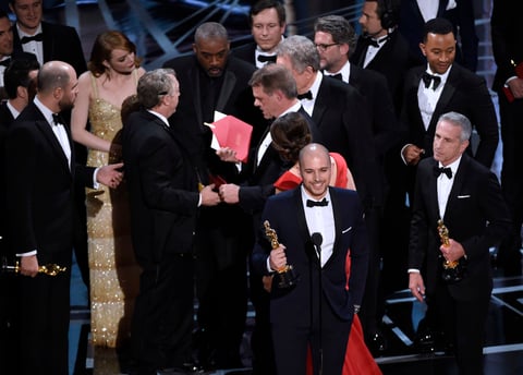 El propio staff de La La Land se encargó de decir al público el respectivo error en una noche que no se olvidará por un largo tiempo.