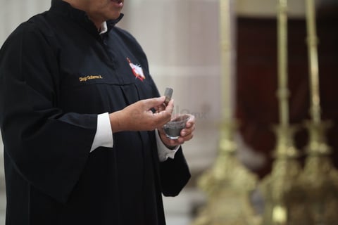 Como cada año, el miércoles de ceniza motivó a católicos duranguenses a visitar los templos de la ciudad.