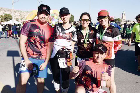 02032017 Gaby, Lorenia, Doris, Salvador y Germán.