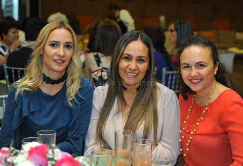 Ana, Cristy y Gina