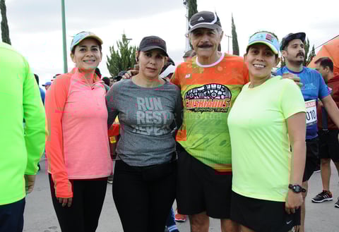 Haydée, Perla, Francisco y Eva