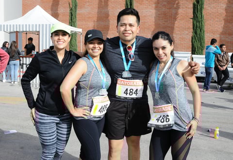 Paola, Emilio, Mary y Gaby