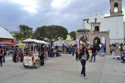 El 9 de septiembre de 1999, tuvieron la ocurrencia de salir de la ciudad de Durango y vender en los municipios, empezando con Canatlán y sucesivamente con los demás municipios.
