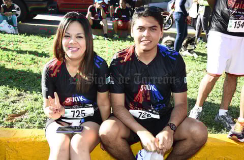 04032017 CRUZAN LA META.  Erika y David.