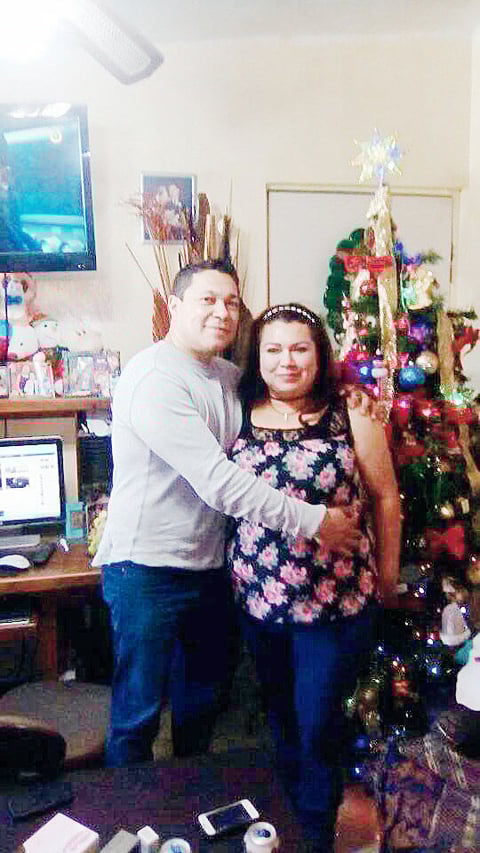 09032017 Arturo Quiñones y su esposa, Ruth.