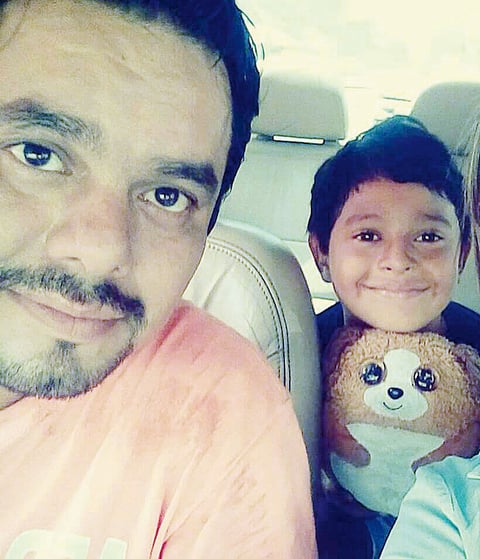 09032017 Jesús con su hijo, Andrés Gómez.