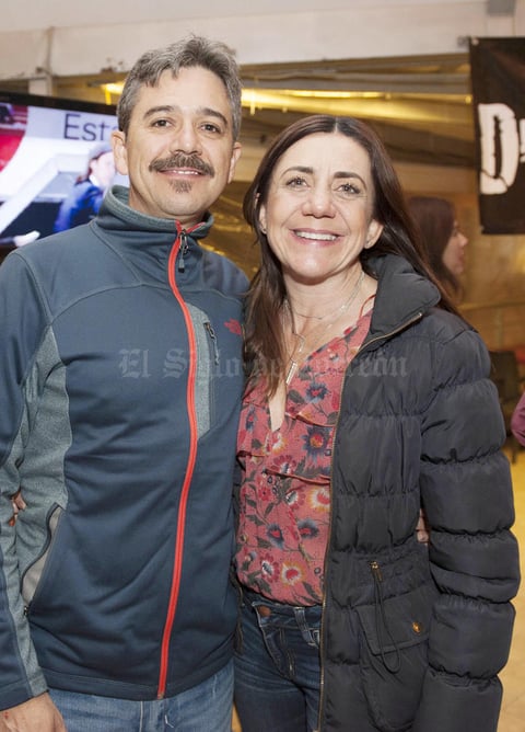 09032017 Beto y Mayte.