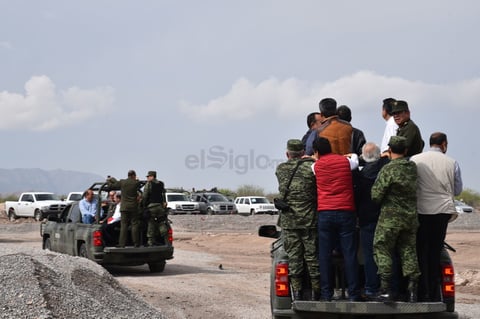 "Lo que estamos buscando es diversificar a nuestra gente, tener una mayor cobertura en el territorio nacional esa es la orden que tenemos del presidente (Enrique Peña Nieto) que abarquemos mas espacios para darle certeza a la sociedad. El Ejército en las calles continuará", dijo.