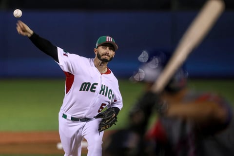 Miguel González (0-1) fue el lanzador derrotado con una labor de cuatro entradas, en las que permitió cuatro imparables e igual número de carreras, todas limpias.