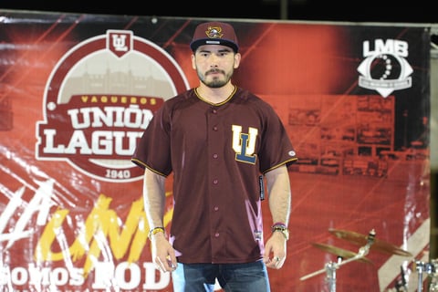 Anoche fueron presentados los nuevos uniformes que utilizará Vaqueros del Unión Laguna durante la temporada 2017 de la Liga Mexicana de Beisbol.